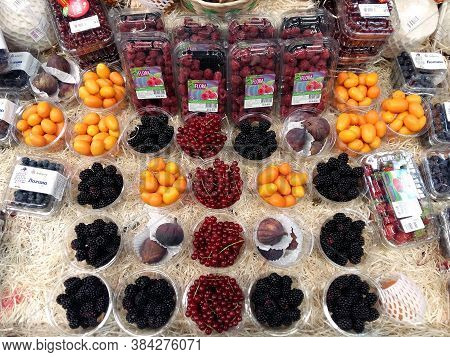Fozzy Market, Kiev, Ukraine - September 07, 2020: Showcase With Fresh Fruits Packed In Plastic Conta