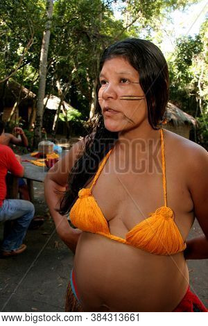 Porto Seguro, Bahia / Brazil - April 14, 2009: Pataxo Indians Are Seen In The Village Jaqueira In Th