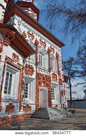Kostel povýšení svatého kříže na jeruzalémské barrow Irkutsk