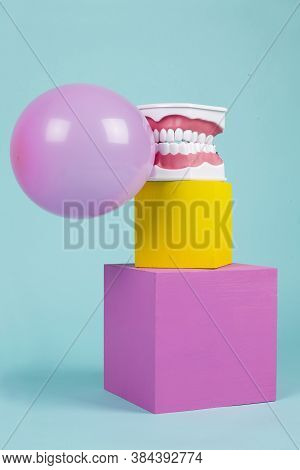 Chewing Gum Bubble Tooth