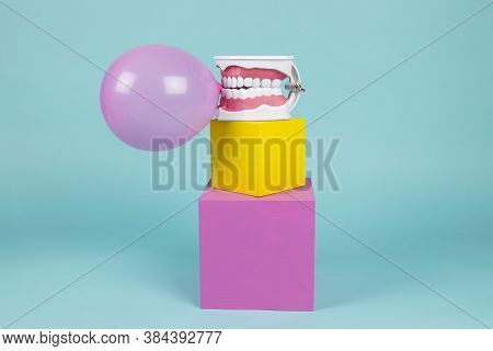 Chewing Gum Bubble Tooth