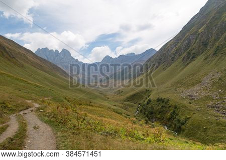 Trekking Caucasus - Chaukhi Pass In The North Of Georgia