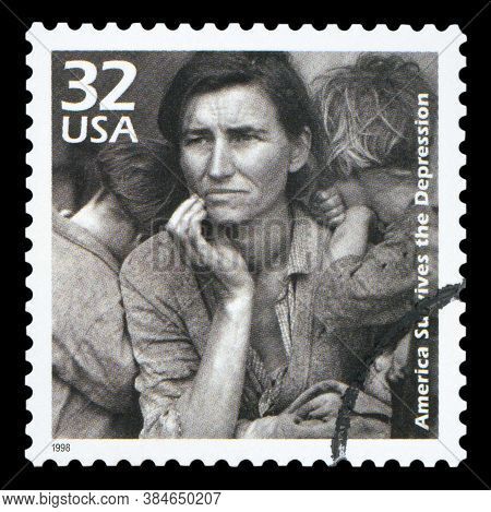 United States Of America - Circa 1998: A Postage Stamp Printed In Usa Showing An Image Of A Mother W
