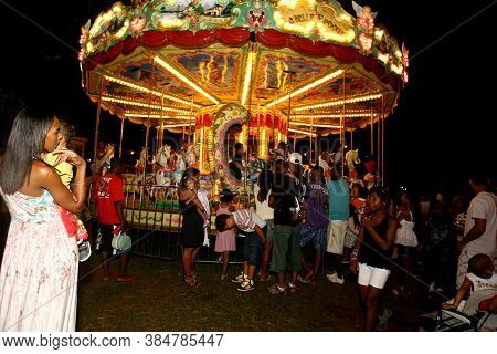Ilheus, Bahia / Brazil - December 31, 20141: People Are Seen In An Amusement Park In The City Of Ilh