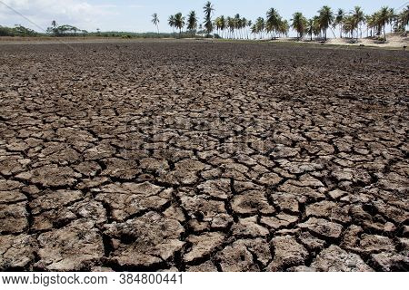 Conde, Bahia / Brazil - March 23, 2011: View Of A Dry River Due To Lack Of Rain In The City Of Conde