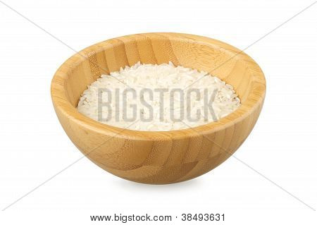 Tigela parcialmente cheio de arroz cru