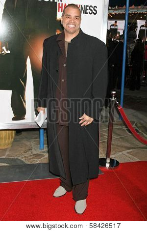 WESTWOOD, CA - DECEMBER 07: Sinbad at the premiere of 