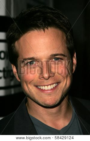 HOLLYWOOD - DECEMBER 07: Scott Wolf at Howard Fine's Ball of Fire December 07, 2006 in Boardners, Hollywood, CA.