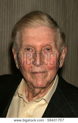 Sumner Redstone at the Friends of the Los Angles Free Clinic Annual Dinner Gala. Beverly Hilton Hotel, Beverly Hills, California, November 20, 2006.