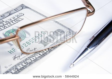 눈 안경, 펜과 지폐
