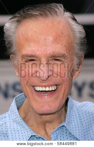 LOS ANGELES - NOVEMBER 12: Robert Culp at the world premiere of 