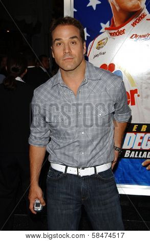 HOLLYWOOD - JULY 26: Jeremy Piven at the Premiere Of 