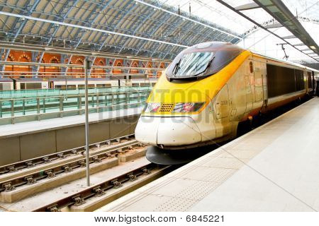 Treno veloce piattaforma