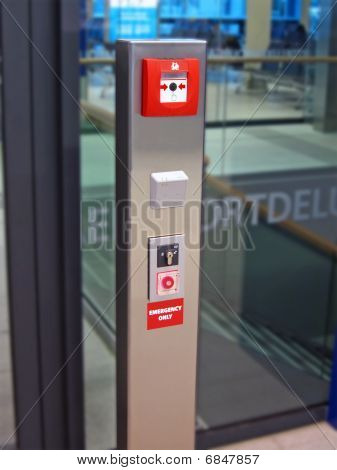 Tegn på akut sikkerhed. sikkerhed indretning