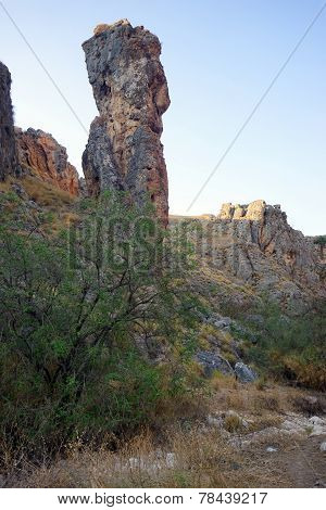 Amud Pillar