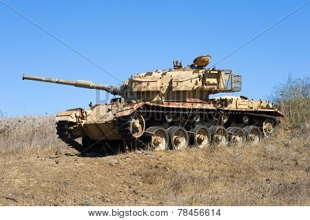 Old Tank Of War