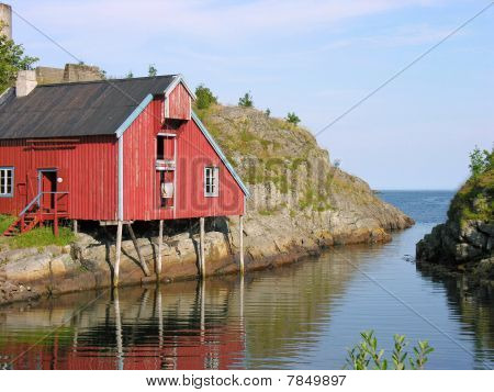 Casa sobre un río