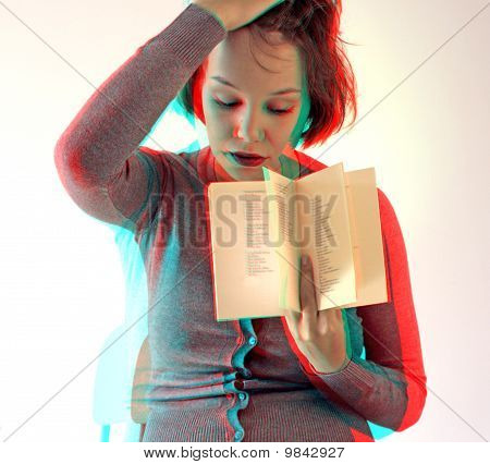 Kvinde med bog