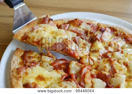 Delicious Hawaiian Rustic Style Pizza Made With Fresh Pineapples,ham And Mozzarella Cheese