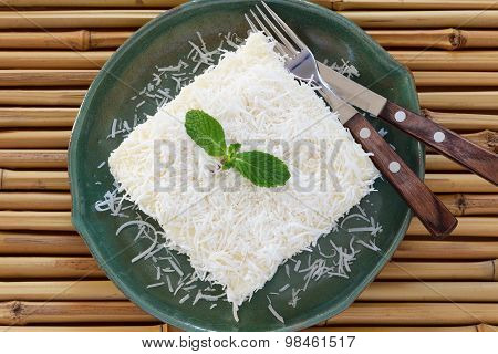 Brazilian Dessert: Sweet Couscous (tapioca) Pudding (cuscuz Doce)