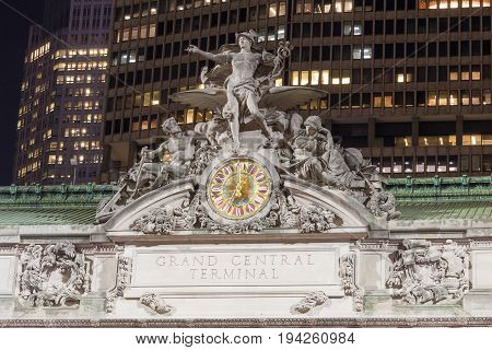 Grand Central Terminal Facade From Park Avenue
