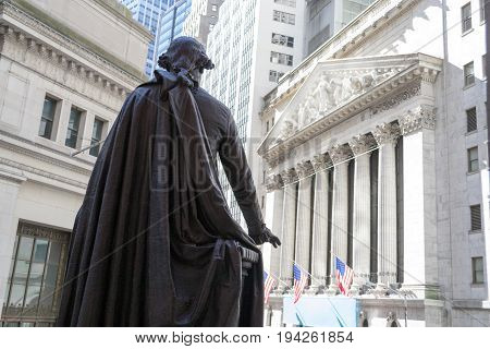 George Washington Observing The New York Stock Exchange Building
