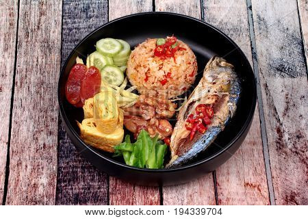 Fried Jasmine Rice With Shrimp Paste Call Kao Klok Kapi .