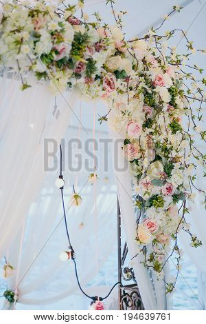 Decorated arches for the wedding romantic ceremony