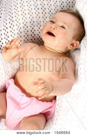 Chuckling vauvan valkoinen vaippa