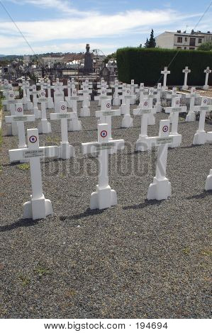 Weiße Kreuze auf französische Friedhof 1