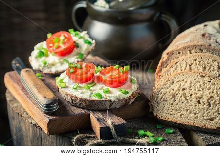 Sandwich With Fromage Cheese, Chive And Cherry Tomatoes