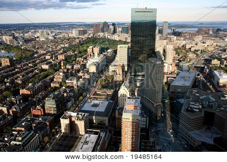 Boston je Panorama z věže obezřetnostního