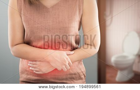 The woman wake up for go to restroom
