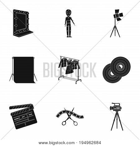 A movie camera, a floodlight, a chromakey and other equipment for the cinema.Making movie set collection icons in black style vector symbol stock illustration .