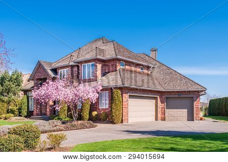 Covered Porch Images, Illustrations & Vectors (Free) - Bigstock