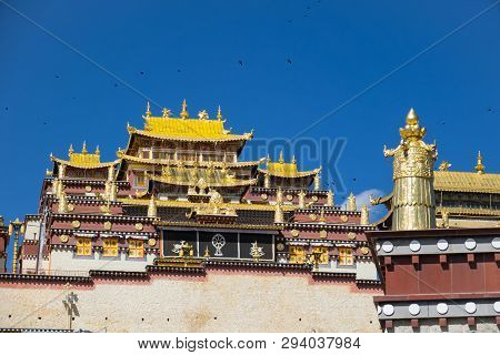 Songzanlin Monastery  A Tempel Of Tabetan In Shangri-la ,sichuan China , Popular Destination Of Trav