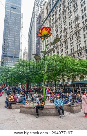 New York-september 21: A View Of Rose Iii Outside Zucotti Park By German Sculpture Isa Genzken On Se