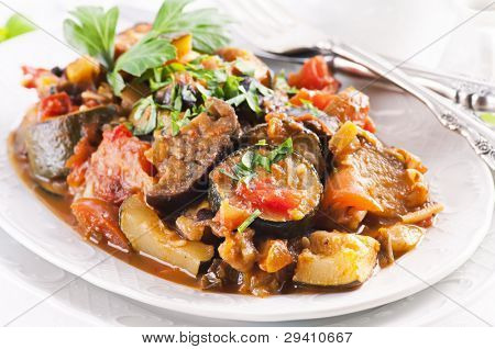 Tatlı olarak sebze ratatouille