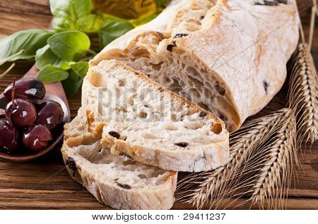 มะกอกขนมปัง