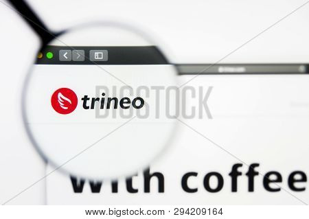San Francisco, California, Usa - 8 April 2019: Illustrative Editorial Of Trineo Website Homepage. Tr
