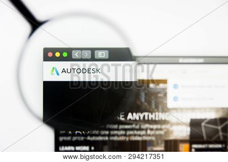 Los Angeles, California, Usa - 8 April 2019: Illustrative Editorial Of Autodesk Website Homepage. Au