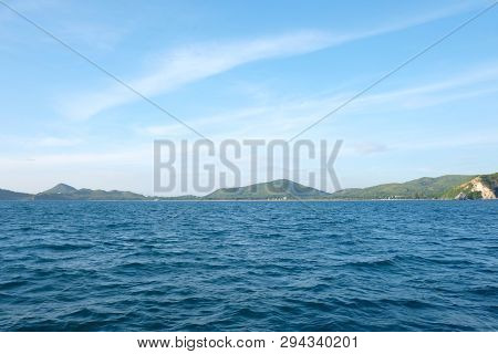Samaesarn Island In Daytime View And Blue Sky,chong Samaesarn Is A Popular Tourist Destination Thail