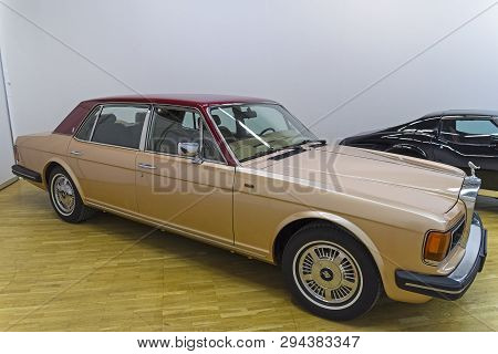 Moscow, Russia - November 10, 2018: Rolls Royce Silver Spur Series 1 Car  (made In 1987) At The Exhi
