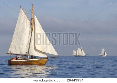 Ausschreibung mit weiÃŸen Segeln