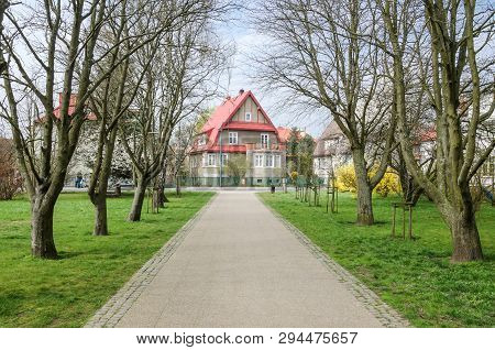 Cityscape - Spring Park Alley And Tenements Of City Residents