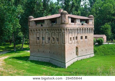 Pevnost Rocca Stellata. Bondeno. Emilia-Romagna. Itálie.