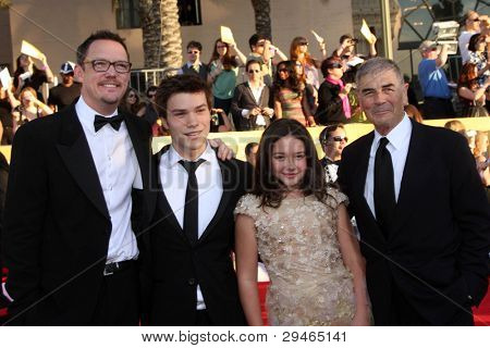 LOS ANGELES - 29 Ocak: Matthew Lillard ve Robert Forster geldiğinde 18 yıllık ekran aktörler G