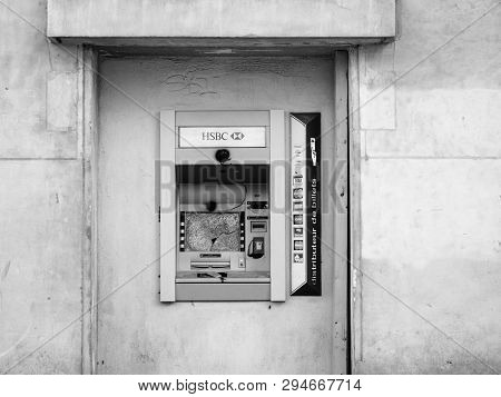 Paris, France - Mar 19, 2019: Champs Elysee Hsbc Bank Branch Atm Bancomat Vandalized After Demonstra