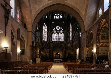 Cahors, France - September 15, 2018: Interior Of Saint Etienne Cathedral In Cahors, Occitanie, Franc