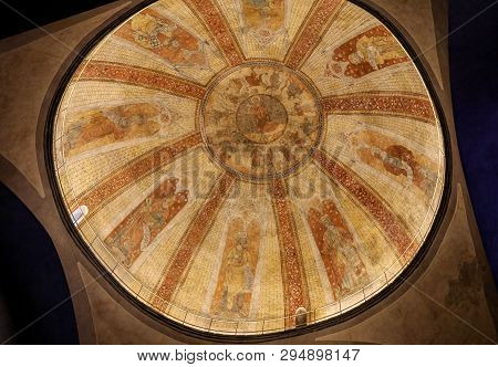 Cahors, France - September 15, 2018: Interior Of Saint Etienne Cathedral In Cahors, Occitanie, Franc